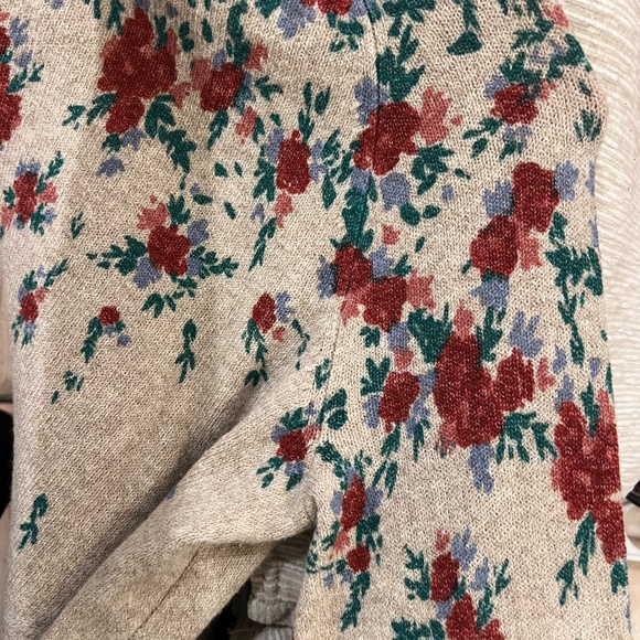 Lauren Conrad Sweater - Picture 4 of 4